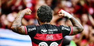 Gabigol comemora um dos seus 2 gols na vitória do Flamengo no 1º jogo da Final da Copa do Brasil