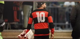 Gabigol vai ao Maracanã ver jogo entre Flamengo x Atlético com a camisa 10