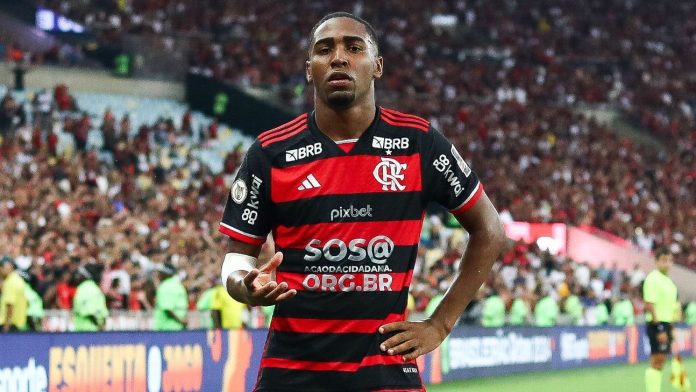 Lorran em campo pelo Flamengo em 2024