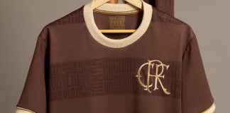 Camisa antirracista no Novembro Negro chamada "Identidade"
