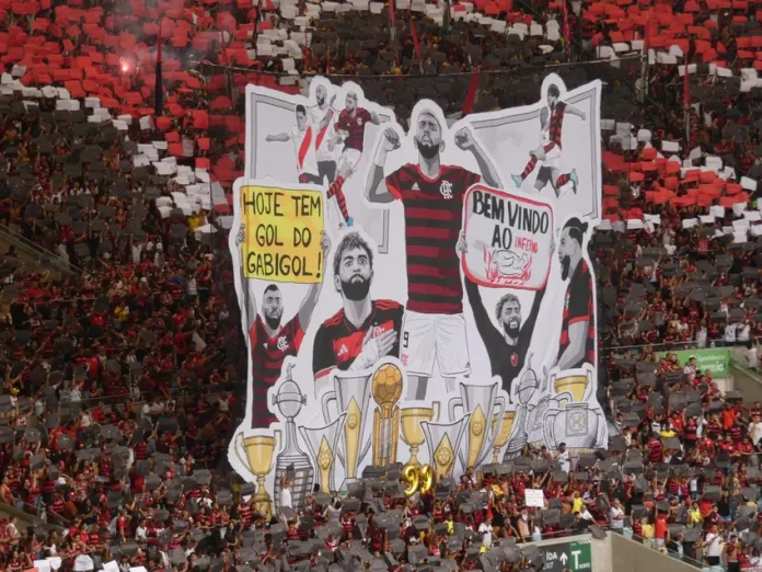 Bandeira em homenagem a Gabigol, em sua despedida do Flamengo