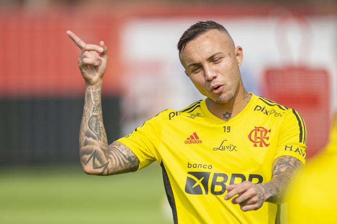 Everton Cebolinha em treino do Flamengo