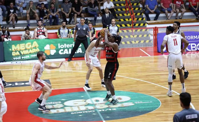 Flamengo vence o Paulistano pelo NBB
