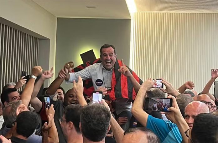 Ricardo Lomba eleito presidente do conselho deliberativo do Flamengo