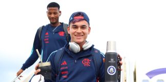 Alcaraz no desembarque do Flamengo em Fort Lauderdale, nos USA 2025