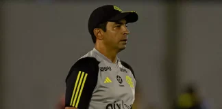 Cleber dos Santos técnico alternativo do Flamengo
