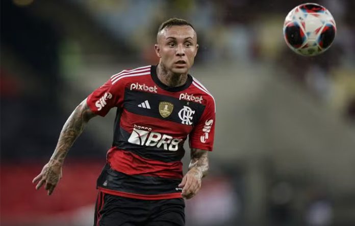 Everton Cebolinha em campo pelo Flamengo