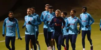Filipe Luís e jogadores em treino físico do Flamengo nos EUA