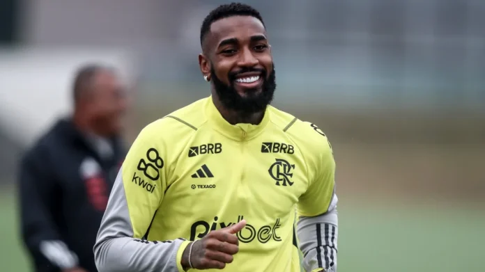 Gerson em treino do Flamengo 2024