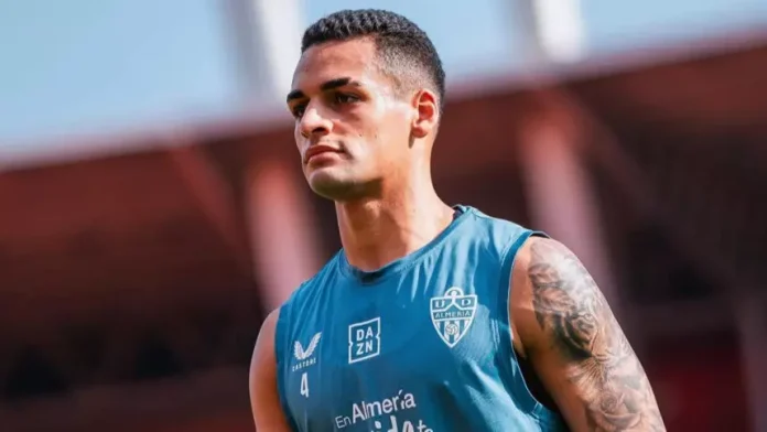 Kaiky zagueiro do Almería