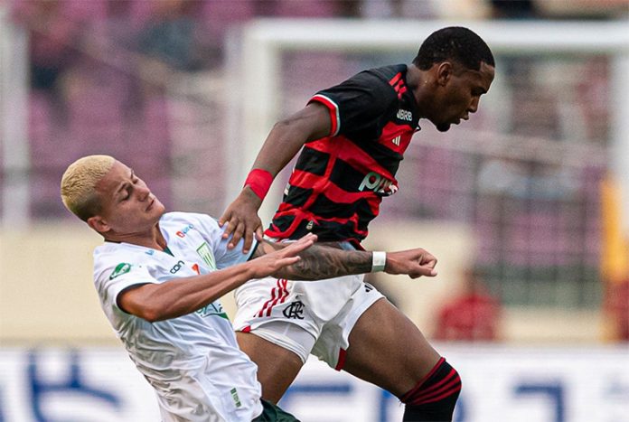 Lorran em campo no jogo entre Flamengo x Boavista 2025