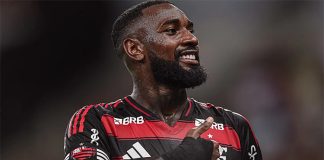 Gerson em campo pelo Flamengo