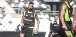 Vasco treina no Engenhão antes da semifinal contra o Flamengo