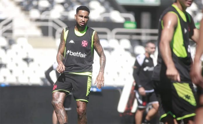 Vasco treina no Engenhão antes da semifinal contra o Flamengo