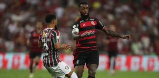 Gerson e Samuel Xavier em campo pelo Fla x Fu
