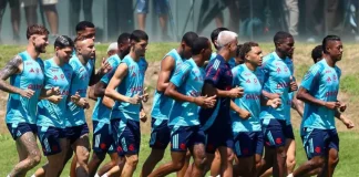 Jogadores do Flamengo em treino no Ninho do Urubu