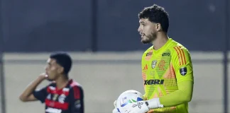 Goleiro Lucas Furtado, herói da conquista do Flamengo