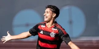 Pedro Leão comemora gol pelo sub-20 do Flamengo