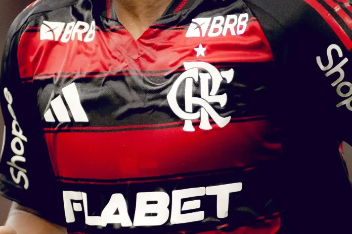 Camisa do Flamengo com o patrocínio da FlaBet