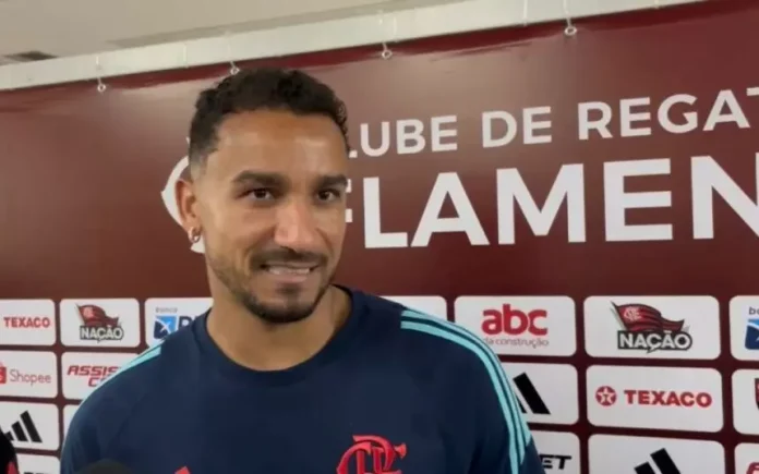 Danilo-Zona-Mista-Flamengo-Juventude-Maracana Danilo em entrevista na zona mista do Maracanã