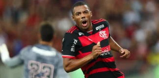 De la Cruz comemora mais um gol pelo Flamengo
