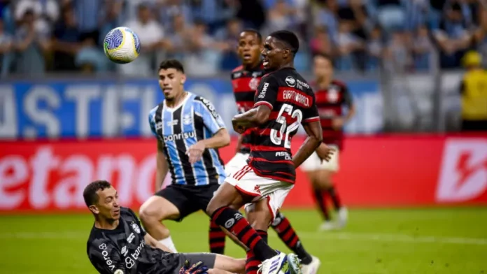 Flamengo-Gremio-2024 Flamengo e Grêmio em campo no ano de 2024