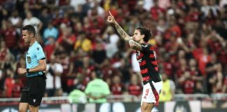 Pedro comemora mais um gol pelo Flamengo contra o Juventude