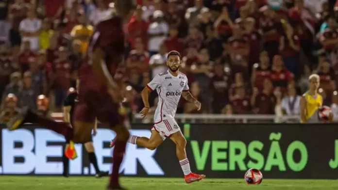 Zé Welinton em campo pelo Flamengo