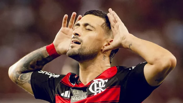 Arrascaeta marca o gol da vitória do Flamengo sobre o Bahia