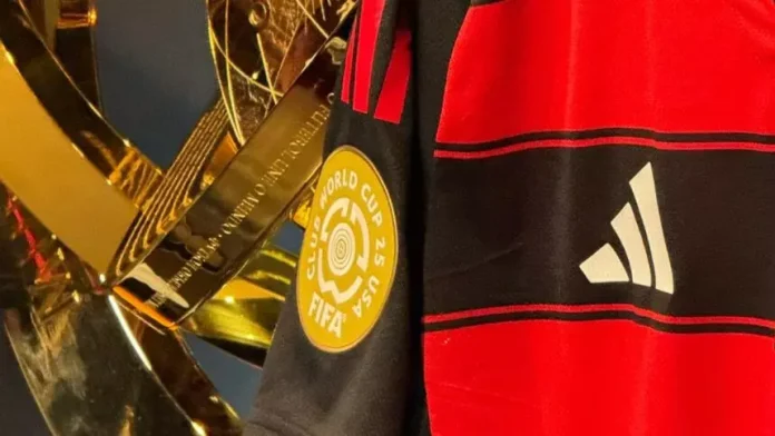 Camisa do Flamengo com o Patch do Mundial de Clubes 2025
