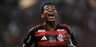 Gonzalo Plata comemora gol pelo Flamengo