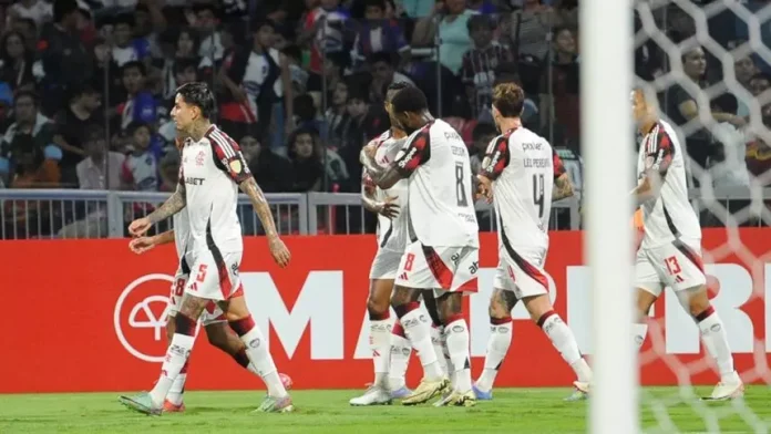 Arrascaeta comemora o gol do Flamengo no empate com o Central Córdoba