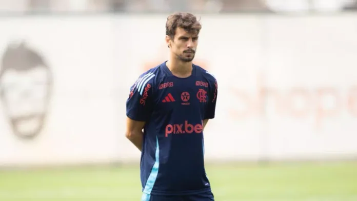 Novo auxiliar técnico fixo do Flamengo, Rodrigo Caio já trabalha no Ninho do Urubu