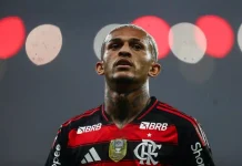 Wesley lateral direito do Flamengo