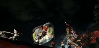 AeroFla: Torcida do Flamengo faz a festa no embarque para o Mundial de Clubes