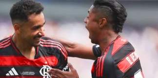 Danilo e Bruno Henrique na vitória do Flamengo sobre o Chelsea