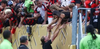 Filipe Luís após vitória do Flamengo sobre o Chelsea