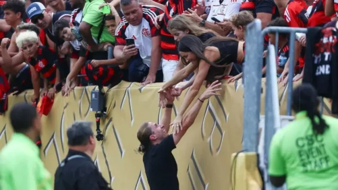 Filipe Luís após vitória do Flamengo sobre o Chelsea