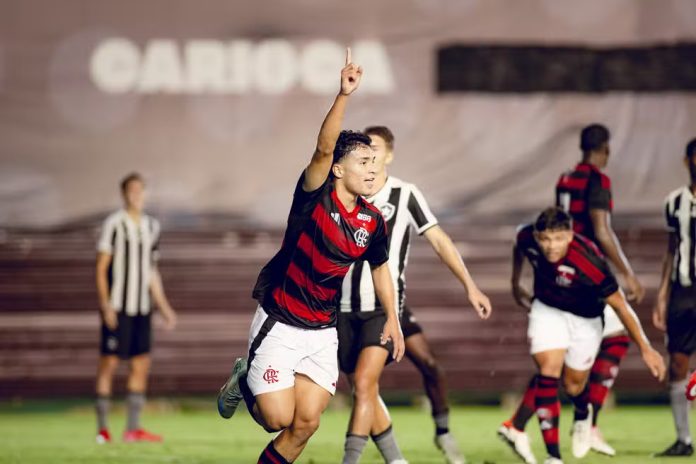 João Vitor marca para o Flamengo contra o Botafogo
