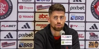 Jorginho em coletiva do Flamengo nos EUA