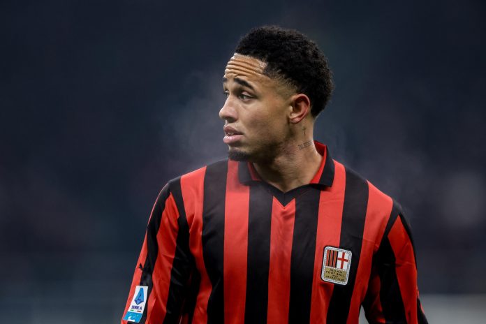 Noah-Okafor-Milan-2 Noah Okafor em campo pelo Milan