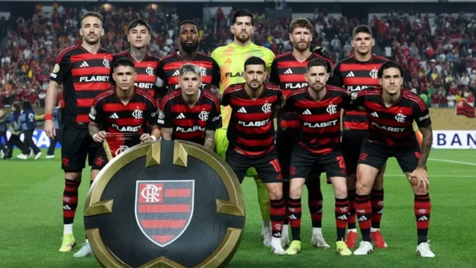Time do Flamengo posa pra foto antes de bater o Espérance no Mundial
