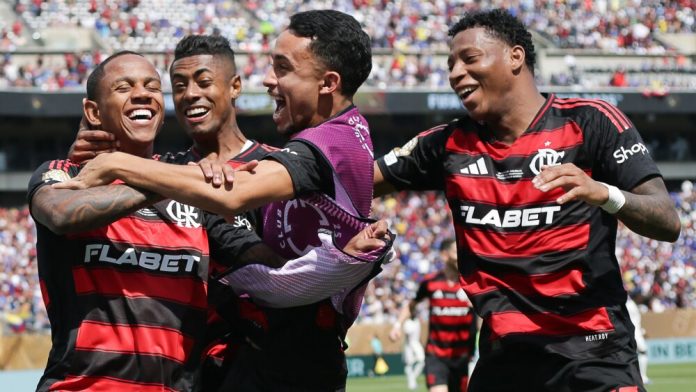 Wallace-Yan-Bruno-Henrique-Matheus-Goncalves-Gonzalo-Plata-Flamengo-3-1-Chelsea-200625 Bruno Henrique, Matheus Gonçalves e Gonzalo Plata comemoram com Wallace Yan o 3º gol do Flamengo na vitória sobre o Chelsea