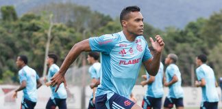 Alex Sandro em treino do Flamengo no Ninho do Urubu - FOTO: Gilvan de Souza/Flamengo