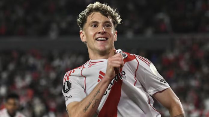 Facundo-Colidio-River Facundo Colidio em campo pelo River Plate