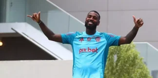 Gerson em treino do Flamengo no Ninho do Urubu