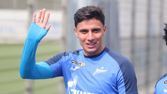 Mantuan-Zenit Mantuan em campo pelo Zenit