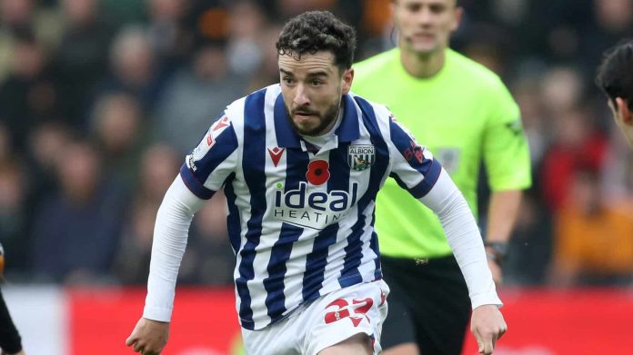 Michael Johnston, em campo pelo West-Bromwich