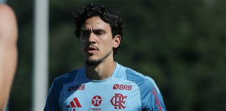 Pedro em treino do Flamengo no Ninho do Urubu