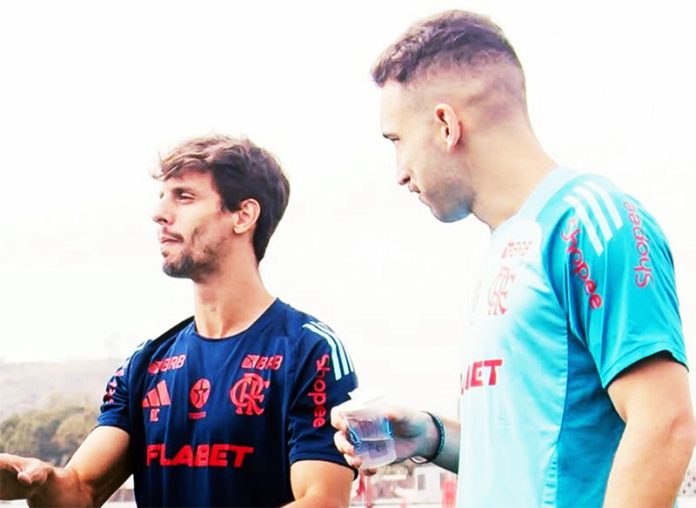 Rodrigo-Caio-Leo-Ortiz-Treino-Ninho-2025 Rodrigo Caio e Léo Ortiz em treino do Flamengo